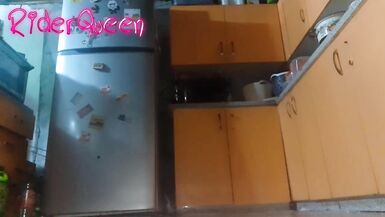 Fucking Mommy in der Küche POV - 4 image