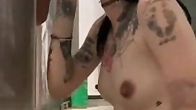 Pregnant Goth Takes A Bath And It Ends With A Blowjob And Facial! - 10 image