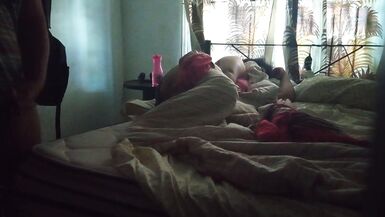 Mi padrastro entra a mi cuarto mientras disfruto la siesta - 15 image