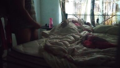 Mi padrastro entra a mi cuarto mientras disfruto la siesta - 3 image