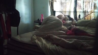 Mi padrastro entra a mi cuarto mientras disfruto la siesta - 4 image