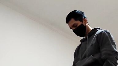 Jovencito rompiendole el oyo a escort madura - 3 image