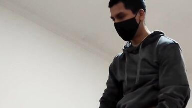 Jovencito rompiendole el oyo a escort madura - 5 image