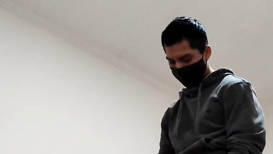Jovencito rompiendole el oyo a escort madura - 9 image