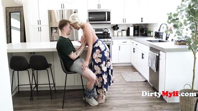 Kind Blonde Step Mom Helps Me Do A Trending Challenge For Fame - Charli Phoenix - 6 image