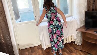 The lady herself lifted her dress and substituted her ass for anal sex - 2 image