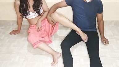 La femme de la belle-mère indienne fétichiste des pieds et de labsence de baise de lépouse xxx porno en voix claire hindi