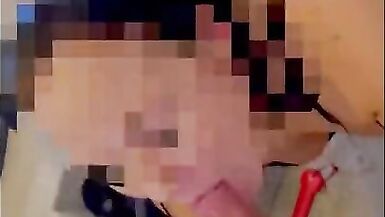 Melike, harika yaliyor. Spermeleri yalayip yutuyor. Turkish girl Melike licks great. He licks and swallows sperm. - 5 image