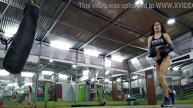 THE SENSUAL MILF CUMS IN A SEXY BIKINI WHILE WORKING OUT AT THE GYM - 7 image