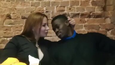 巨乳继母与继子在餐厅里玩耍时的幻想