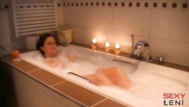 Mature MILF fucked in the bathtube - 4 image