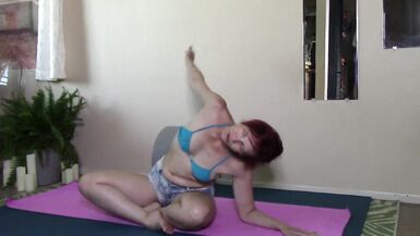 Evening yoga in shorts and bikini top - 13 image