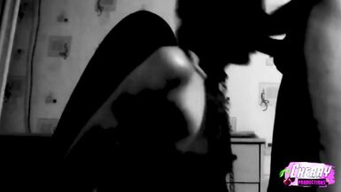 Greg Cherry Productions : Une femme mariée soumise et chaude veut sucer une bonne bite