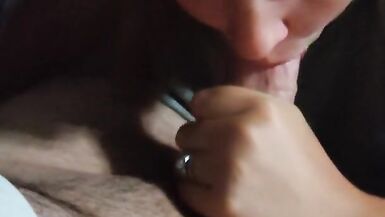 Hotwife bekommt Überraschung Sperma im Mund während sinnlicher erotischer Blowjob - Tootsie Toesies - 15 image