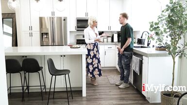 乞求继母做#Cuminyourmomchallenge - Charli Phoenix - 3 image