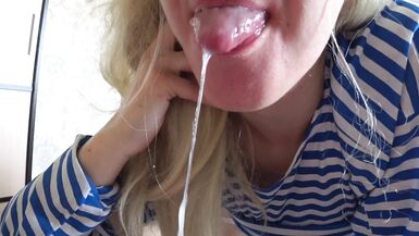 Mature couple sex, blowjob and cum in mouth. A slender milf with a gorgeous ass sucks a fat lover's dick and fucks him in a hairy pussy. Amateur POV. Home fetish and close-ups.