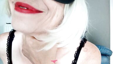 Vends-ta-culotte - Mommy wants to milk your dick : JOI with sexy French MILF - 12 image
