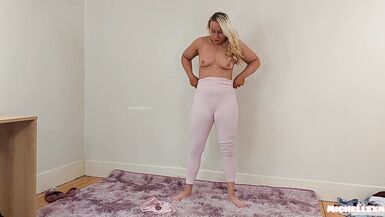 Sexy yoga pants try on - 15 image