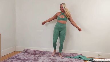 Sexy yoga pants try on - 6 image