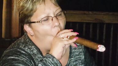 Huge Tennessee Cigar - 8 image
