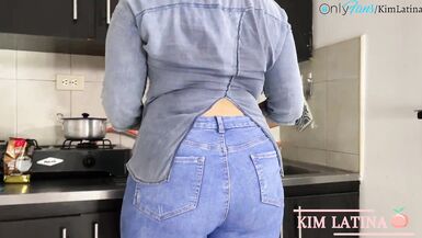 the employee is polite, beautiful and a good lover, thank you for letting you record our first time