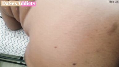 Grande culo ebano bbw milf ottiene un martellamento duro n sborra tutto su un bbc inesperto b4 che spara sul suo grande culo - 6 image