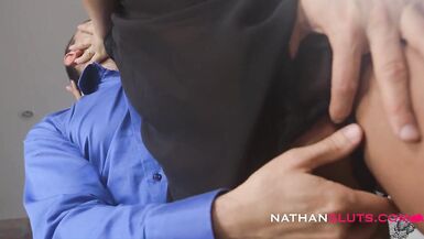 Simony Diamond trompe son mari avec un pervers - 4K teaser - 5 image