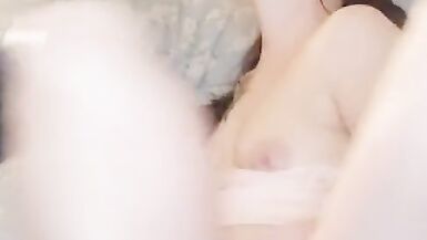 Güzel kırmızı başlı Milf iki oyuncakla boşalıyor - 15 image
