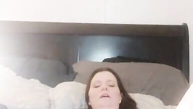 Beautiful red headed Milf cums with two toys