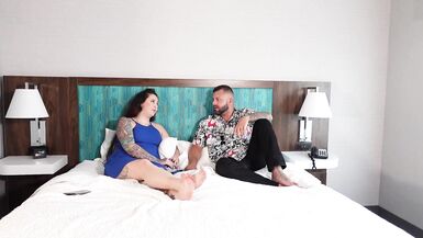 Sexy Step Mom (Valentina Bellucci) Gets Creampie from Son who Cheats on his Girlfriend