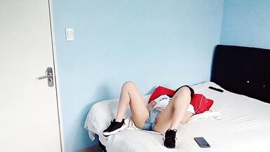 Je donne à ma voisine une délicieuse baise jusquà ce que je remplisse sa chatte de sperme. - 9 image