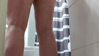 Mommy cleaning toilet naked hairy pussy - 11 image