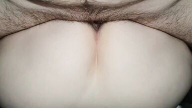 La femme salope de BBW monte une cowgirl inversée avec une chatte crémeuse et mouillée à une levrette avec une chatte agrippée et une éjaculation. - 11 image