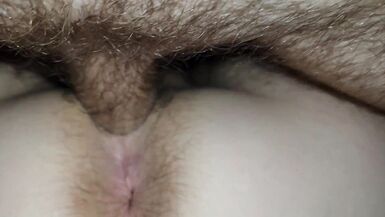 La femme salope de BBW monte une cowgirl inversée avec une chatte crémeuse et mouillée à une levrette avec une chatte agrippée et une éjaculation. - 9 image