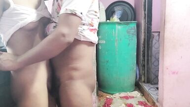 Seeing the maid cooking food in the kitchen, she did not like it, then started pelting it on the same. - 14 image