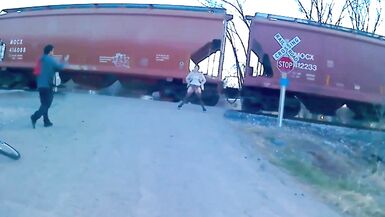 La vraie milf dans les coulisses de la séance photo