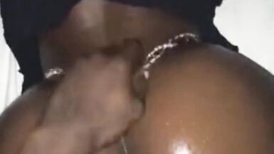 Culo tondo e spesso di ebano sbattuto da dietro - 5 image