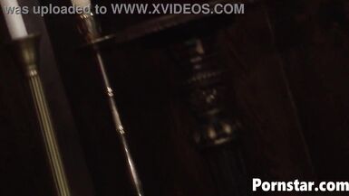 Stacey Saran Gets Eaten And Screwed On The Sofa - 9 image