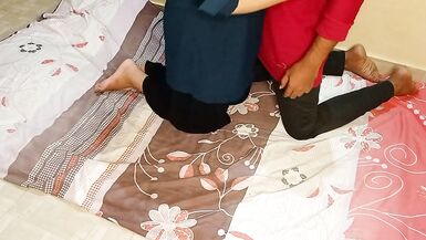 Bathroom Ki Safayi Kar Rhi Bhabhi Ko Pakad Ke Choot Chodi - 5 image