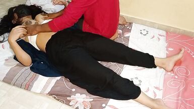 Bathroom Ki Safayi Kar Rhi Bhabhi Ko Pakad Ke Choot Chodi - 7 image