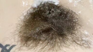Hairy pussy underwater closeup fetish video - 5 image