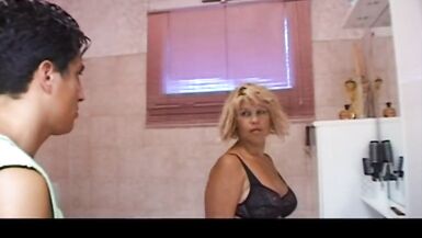 My stepmother gives herself to me! - 2 image