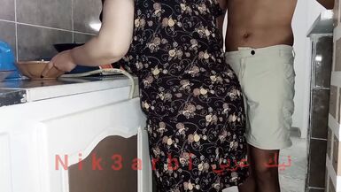 Ne dis pas tout à ton père car il est négligent avec moi et il pense toujours à ta mère qui la trahi.