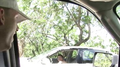 En fin de compte, cette mère célibataire était très reconnaissante de tout ce quil avait fait pour elle