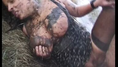Extremer Hardcore-Schlamm-Sex - 1 image
