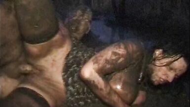 Extremer Hardcore-Schlamm-Sex - 13 image