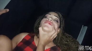 Irmã ninfomaníaca e vadia amarra-me e fode-me, mete o meu pau no cu dela com força até eu me vir na sua cona e na sua boca, ela engole e chupa o leite da minha meia-irmã vadia Xvideos Cu grande - 10 image