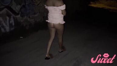 Jasmine shows off by the road then fucks in a vacant lot - Sweet Arabic Real Amateur - 7 image