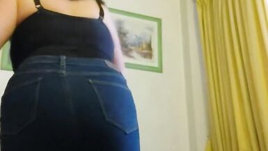 Mom dressed and cream her body - 12 image