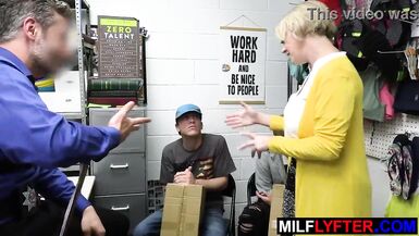 MILF Stiefmutter wird alles tun, um ihren diebischen Stiefsöhnen zu helfen - 6 image
